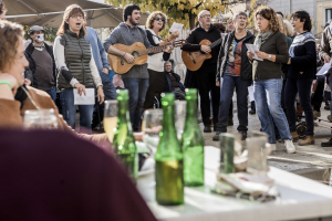 Vermut cantat amb Grana i Moscatell, Clara Colom i Alba Magriñà