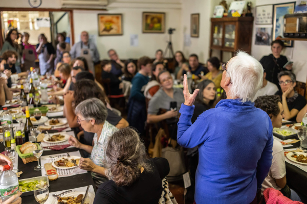 Dinar de cantadors i cantadores amb Magalí Sare