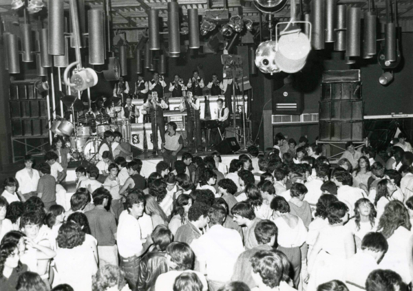 Descobrim Cassà: balls i festes
