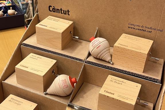 capsetes de música al museu del joguet de Figueres