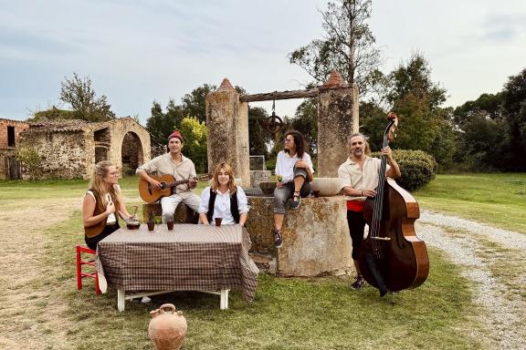 Sardanes cantades amb Les Anxovetes