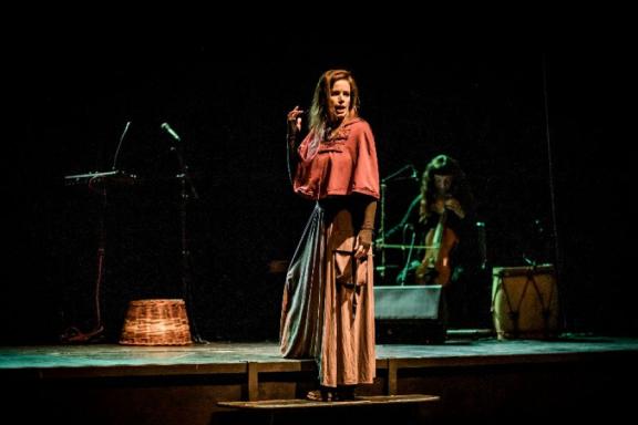 El Bòlit acull l'exposició 'Més lloc per a la fosca', amb diverses veus de l'arxiu del Càntut