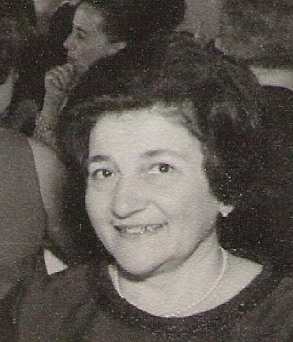 A la plaça de la vila