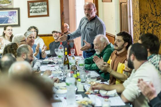 Dinar de cantadors i cantadores